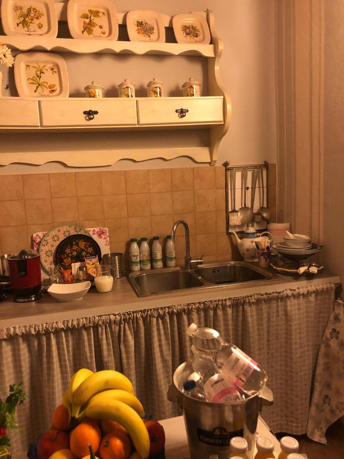 A Due Passi Dal Castello Acomodação com café da manhã Somma Lombardo Exterior foto