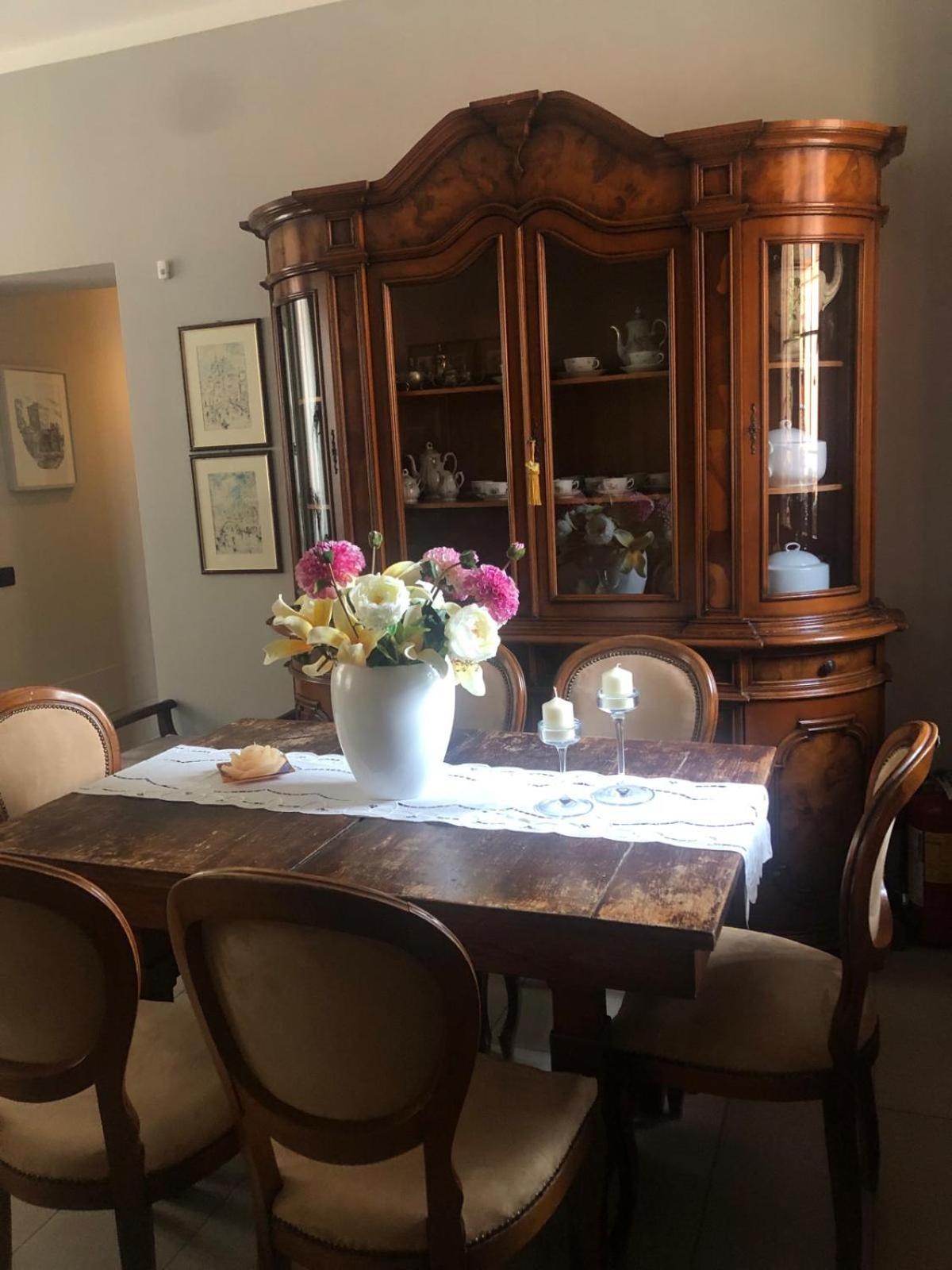 A Due Passi Dal Castello Acomodação com café da manhã Somma Lombardo Exterior foto